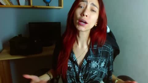 Snapshot of erika_stevens chatting on December 2024 07:57:01 PM E R I K A - SAGITARIO..... online show from December 2024 07:57:01 PM