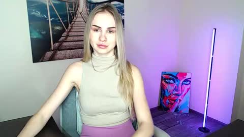 Snapshot of erikagavin chatting on February 2026 01:18:02 PM Erika online show from February 2026 01:18:02 PM