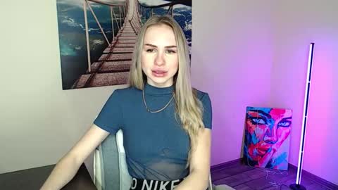 Snapshot of erikagavin chatting on February 2026 01:19:02 PM Erika online show from February 2026 01:19:02 PM