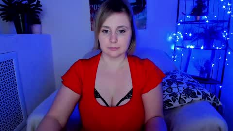 Snapshot of erikalov chatting on December 2024 09:22:01 AM Adelina online show from December 2024 09:22:01 AM
