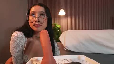 Eri  online show from March 2026 07:42:01 PM