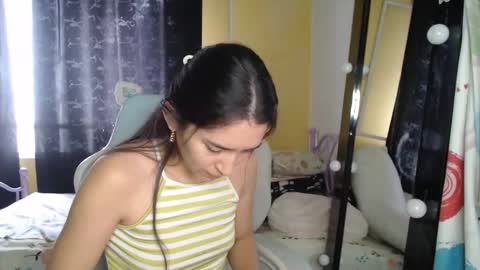 erina_1 online show from September 2025 04:12:02 PM