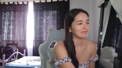 erina_1 online show from November 2025 04:31:02 PM