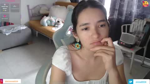Snapshot of erina_1 chatting on June 2026 05:40:02 PM erina_1 online show from June 2026 05:40:02 PM