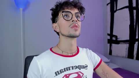 Snapshot of erisleon chatting on October 2025 01:34:01 PM online show from October 2025 01:34:01 PM