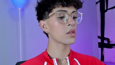 Snapshot of erisleon chatting on November 2025 12:38:02 PM online show from November 2025 12:38:02 PM