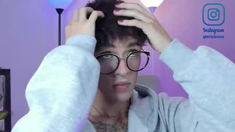 Snapshot of erisleon chatting on November 2025 10:54:01 PM online show from November 2025 10:54:01 PM