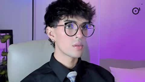 Snapshot of erisleon chatting on November 2025 12:24:01 AM online show from November 2025 12:24:01 AM