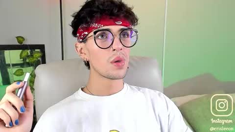 Snapshot of erisleon chatting on November 2025 09:19:01 PM online show from November 2025 09:19:01 PM