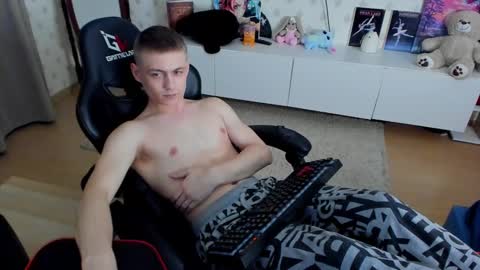 Snapshot of ermak_reborn chatting on February 2025 01:57:01 AM Max online show from February 2025 01:57:01 AM