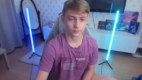 Snapshot of ermak_reborn chatting on September 2025 12:44:02 AM Max online show from September 2025 12:44:02 AM