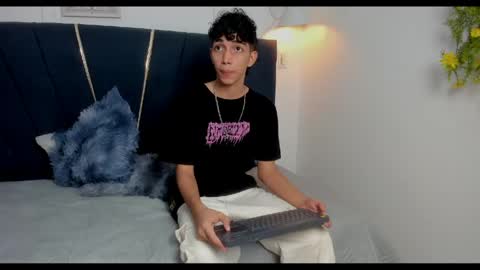 Snapshot of ero_boy40 chatting on May 2026 03:57:02 AM ero_boy40 online show from May 2026 03:57:02 AM