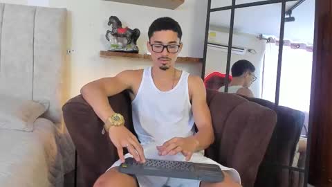 eros_becker_ online show from March 2026 07:00:02 PM