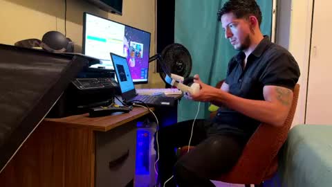 Snapshot of eros_mos chatting on April 2026 09:59:02 AM eros_mos online show from April 2026 09:59:02 AM