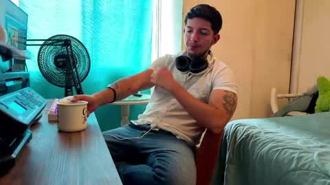 Snapshot of eros_mos chatting on May 2026 04:12:01 PM eros_mos online show from May 2026 04:12:01 PM