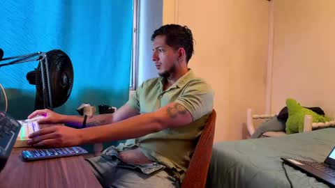 Snapshot of eros_mos chatting on May 2026 10:34:02 AM eros_mos online show from May 2026 10:34:02 AM