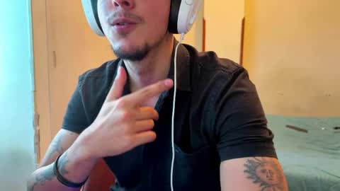Snapshot of eros_mos chatting on May 2026 11:26:02 AM eros_mos online show from May 2026 11:26:02 AM