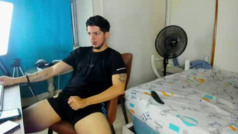 Snapshot of eros_mos chatting on May 2026 10:44:02 AM eros_mos online show from May 2026 10:44:02 AM