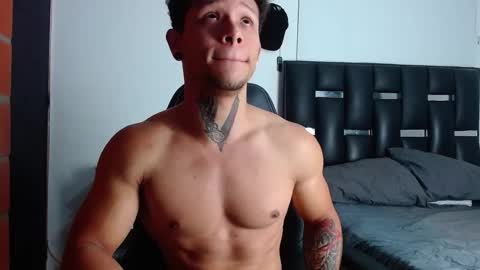 Snapshot of erosscott chatting on October 2025 05:43:02 PM Eros online show from October 2025 05:43:02 PM