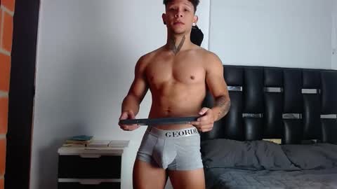 Snapshot of erosscott chatting on October 2025 03:45:02 PM Eros online show from October 2025 03:45:02 PM