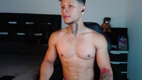 Snapshot of erosscott chatting on July 2026 11:18:01 PM Eros online show from July 2026 11:18:01 PM