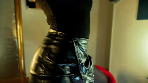 Snapshot of eroticalatina chatting on May 2026 10:28:01 PM Salom online show from May 2026 10:28:01 PM