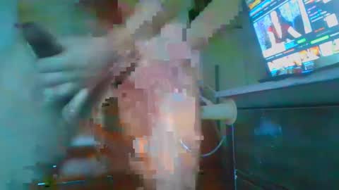 Snapshot of erozet89 chatting on February 2025 07:20:01 AM erozet89 online show from February 2025 07:20:01 AM