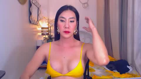 Snapshot of ervanamorge chatting on February 2025 10:10:01 PM Ervana online show from February 2025 10:10:01 PM