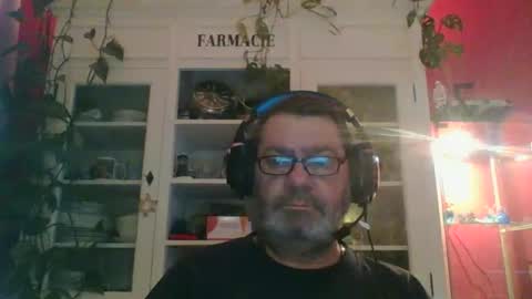Erwins room welcome sound on online show from January 2025 08:18:01 PM