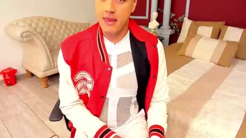 eryxmarlowe_ online show from October 2025 12:22:02 AM