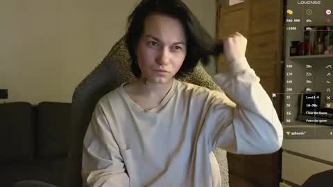 esajukyy online show from February 2026 03:43:01 PM