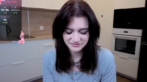 EshleGreen online show from November 2025 05:50:02 PM