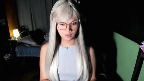 Snapshot of esilchan chatting on October 2025 04:19:02 AM Chelliane online show from October 2025 04:19:02 AM