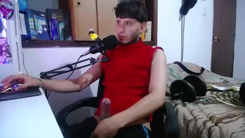 Snapshot of esjrobles chatting on December 2024 07:45:02 AM Esteban online show from December 2024 07:45:02 AM