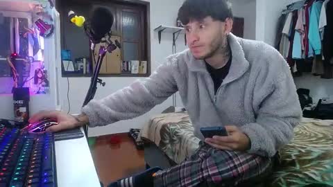 Snapshot of esjrobles chatting on January 2025 08:45:02 AM Esteban online show from January 2025 08:45:02 AM