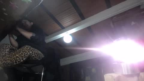 Eskela911 online show from February 2025 01:11:02 AM