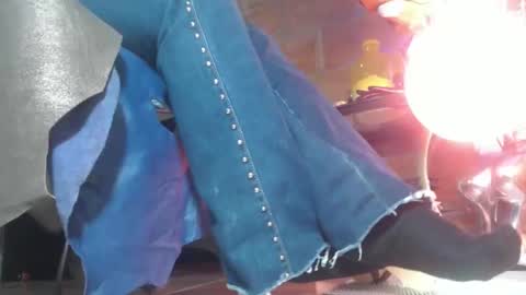 Eskela911 online show from February 2026 12:52:02 AM