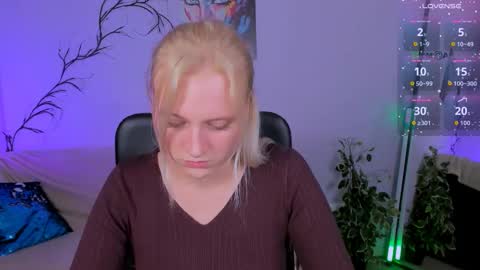 esma_shine online show from October 2025 04:49:01 PM