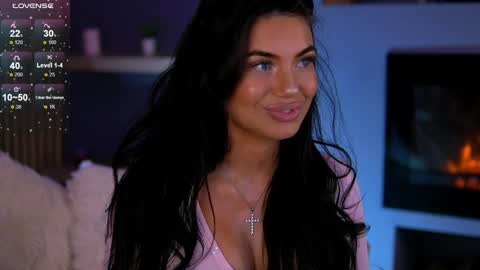 Esme online show from December 2024 09:45:01 PM
