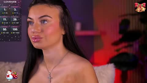 Esme online show from December 2024 08:10:02 PM