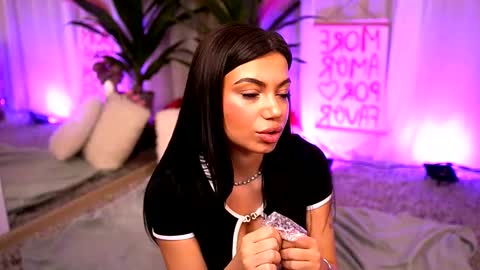 Esme online show from February 2025 12:08:01 AM