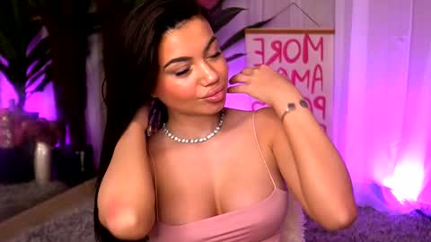 Esme online show from February 2025 05:02:02 AM