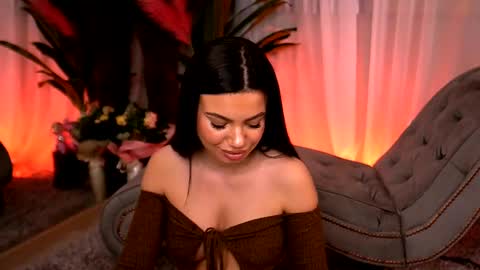Esme online show from March 2025 11:05:01 PM
