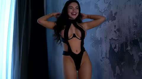 Esme online show from September 2025 09:20:01 AM