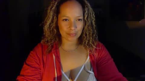 Esme Luv online show from September 2025 12:11:02 AM