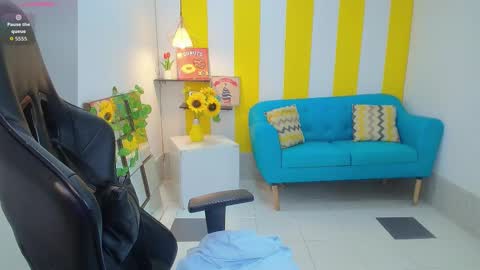 ESMERALDA  online show from February 2026 11:43:02 AM