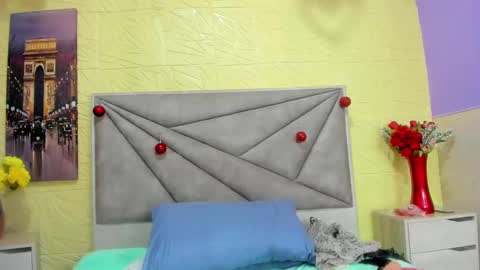Snapshot of esmeralda_oikos chatting on March 2025 03:02:02 AM Esmeralda .INDEPENDENT MODEL online Monday to Saturday 3 pm Chicago online show from March 2025 03:02:02 AM