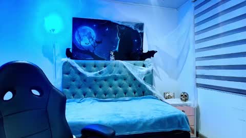 Esmeralda  online show from November 2025 11:32:01 AM