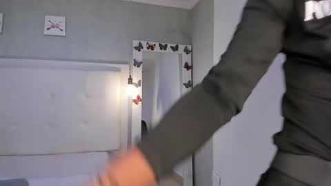 esmeraldanyx online show from October 2025 09:11:01 PM