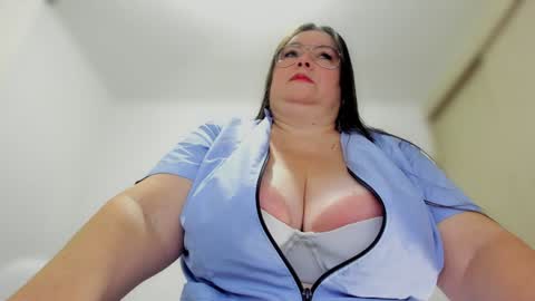 Esmeralda online show from December 2024 10:55:02 PM